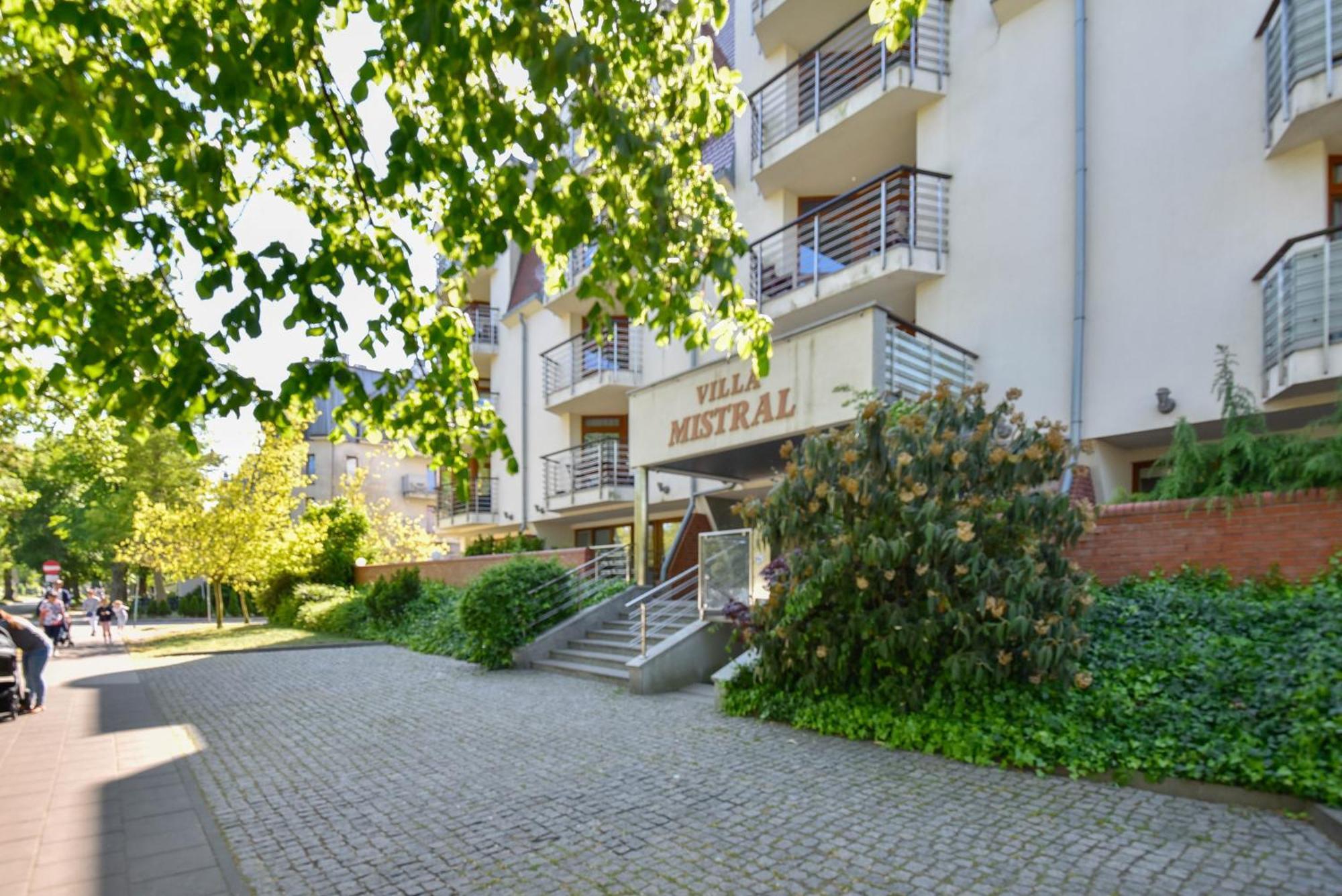 Apartamenty Mistral Z Parkingiem - Promenada & Morze - Apartamenty Na Wyspie Swinoujscie Exterior photo
