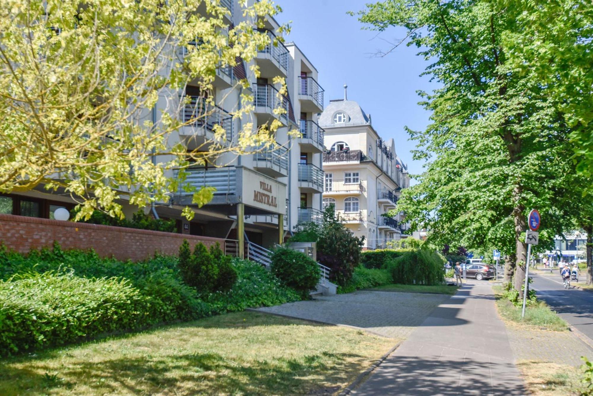 Apartamenty Mistral Z Parkingiem - Promenada & Morze - Apartamenty Na Wyspie Swinoujscie Exterior photo